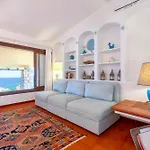 Li Baietti Vila *